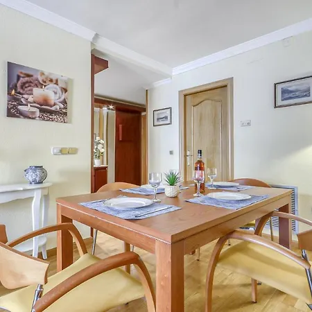 Apartament Avda De Rhode 113 - Barneda *